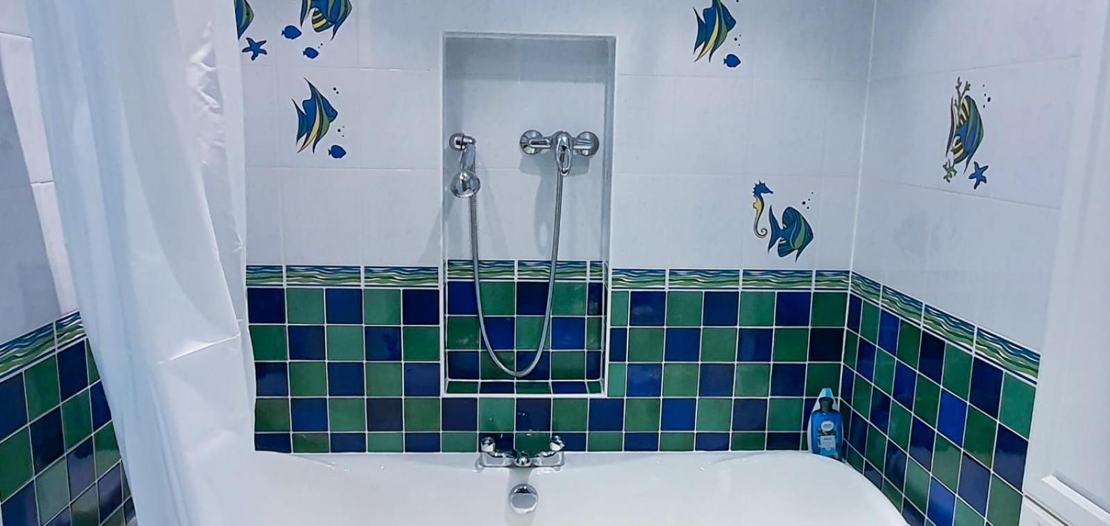Old Slade Cottage - Train To London 30Mins, Heathrow 15Mins Away,Free Parking - En-Suit Rooms West Drayton  Room photo